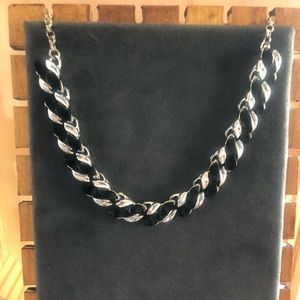 Vintage Black & Silver Interlocking Short Necklace